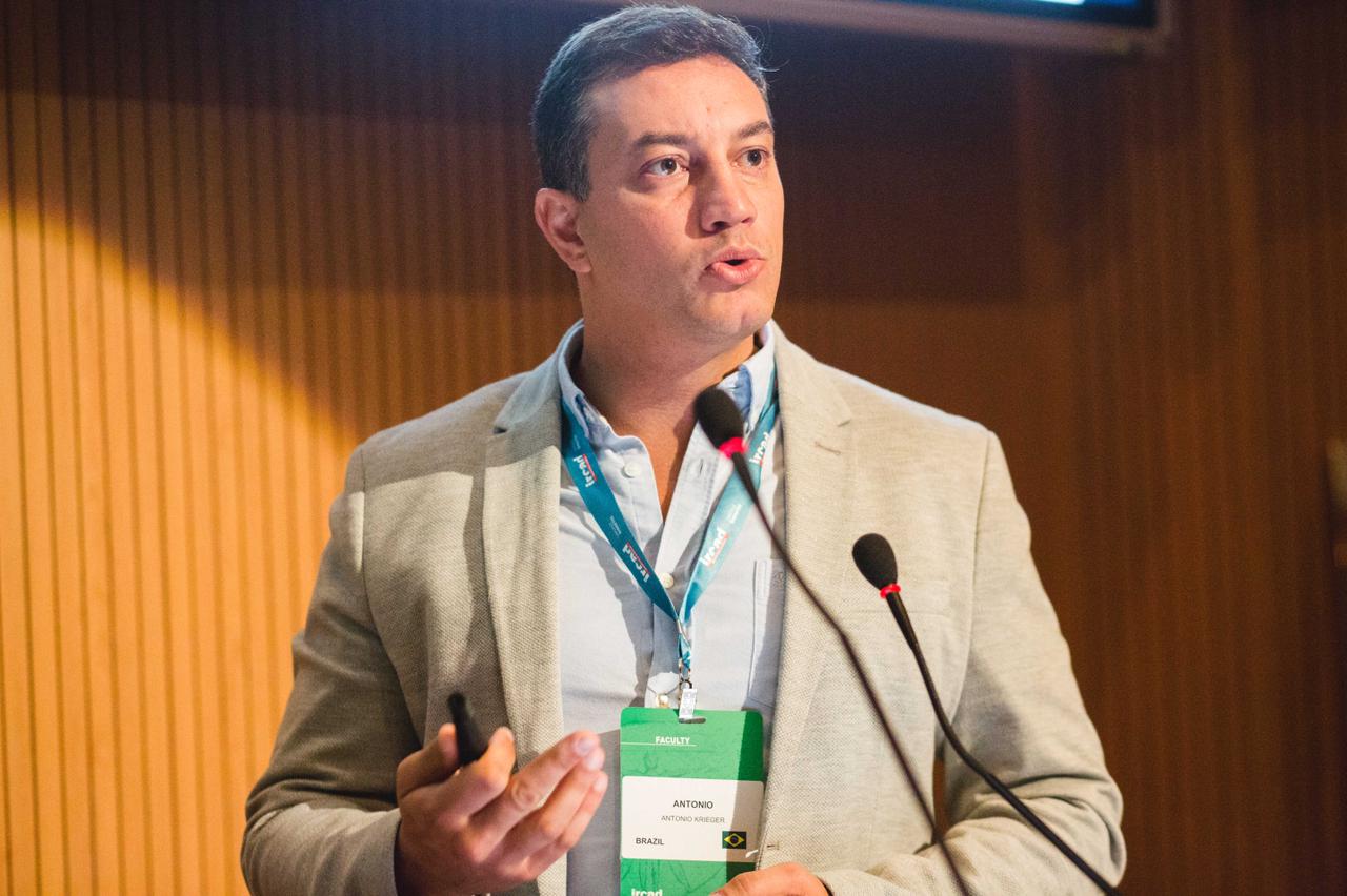 Médico ANTONIO KRIEGER
