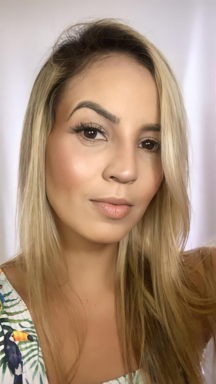 Maquiadora Paulynha Sales