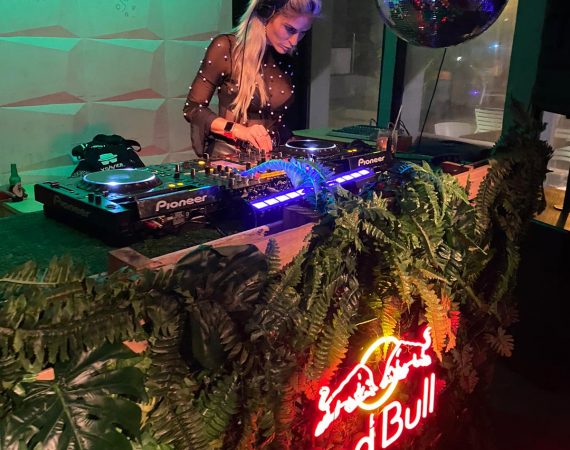 DJ HUANA PAULA