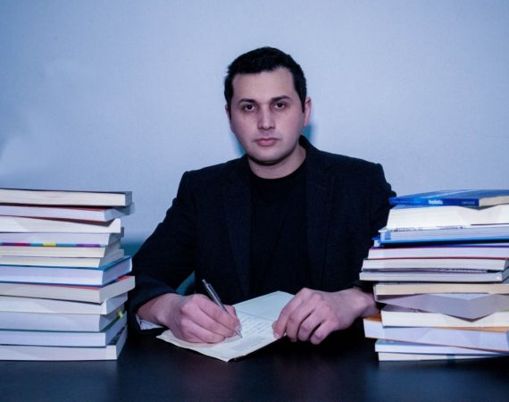 professor Rodrigo Prado