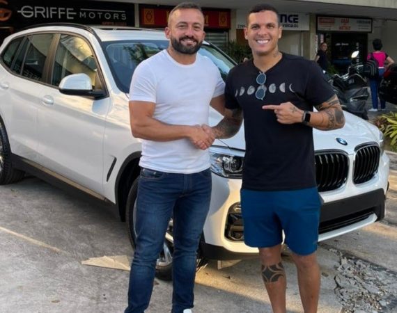 revendedora de automóveis comemora crescimento de vendas de SUVs