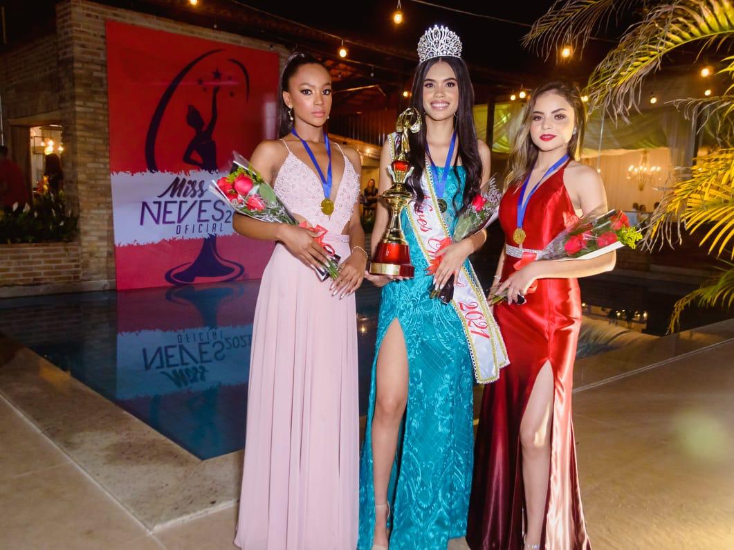 Miss Neves Oficial