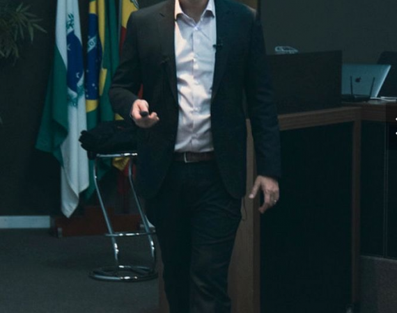 Dr. Basílio Bernal