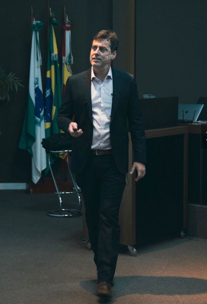 Dr. Basílio Bernal