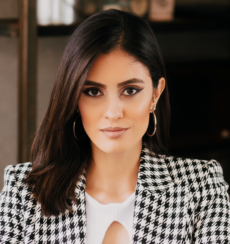 Dra. Larissa Coimbra inova com o seu projeto &ldquo;Doutora Bio&rdquo;, com conte&uacute;dos  para quem deseja levar uma vida mais leve na Universidade - TV Seja